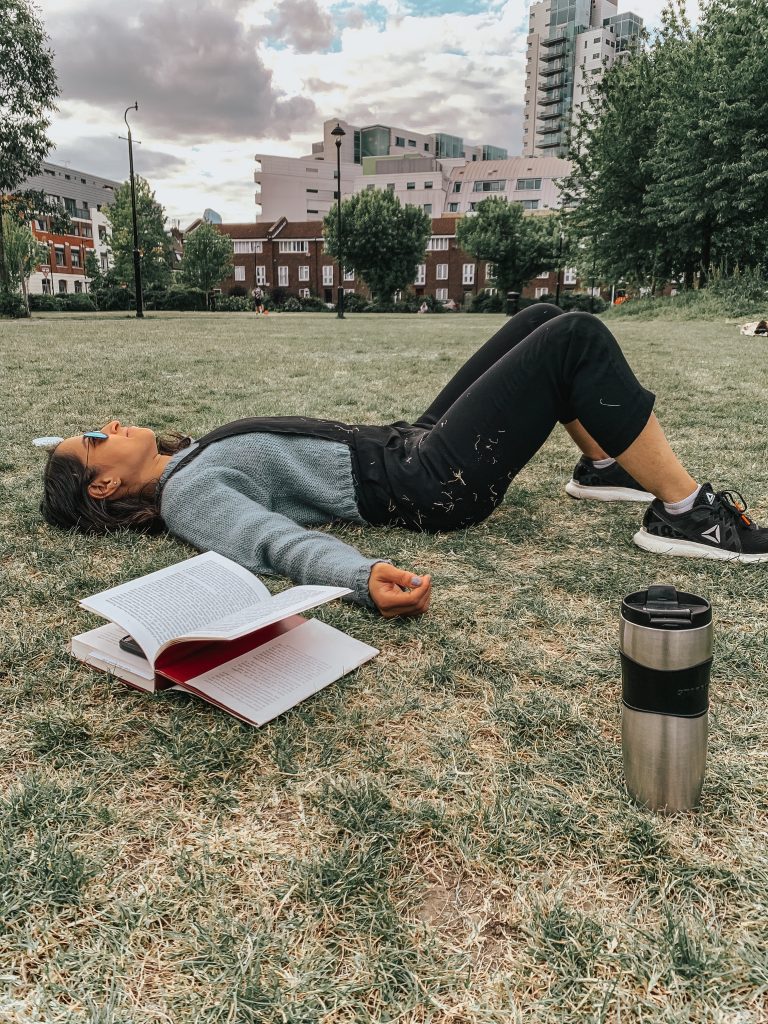 TBR 2020 Reading in the park black dungarees